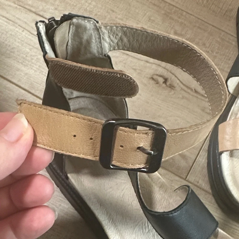 Jambu Black and Tan Strappy Ankle-Buckle Sandals - Picture 3 of 14